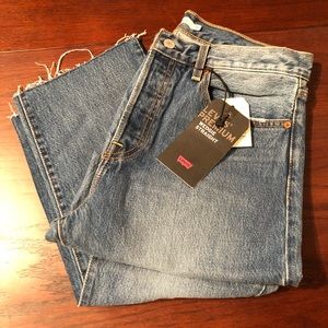 NWT Levi’s wedgie straight jean size 31X26